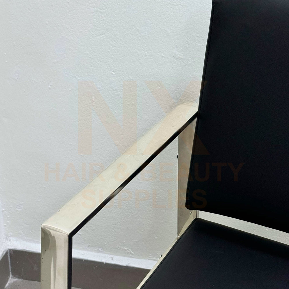 DL - 200325 - CUTTING CHAIR